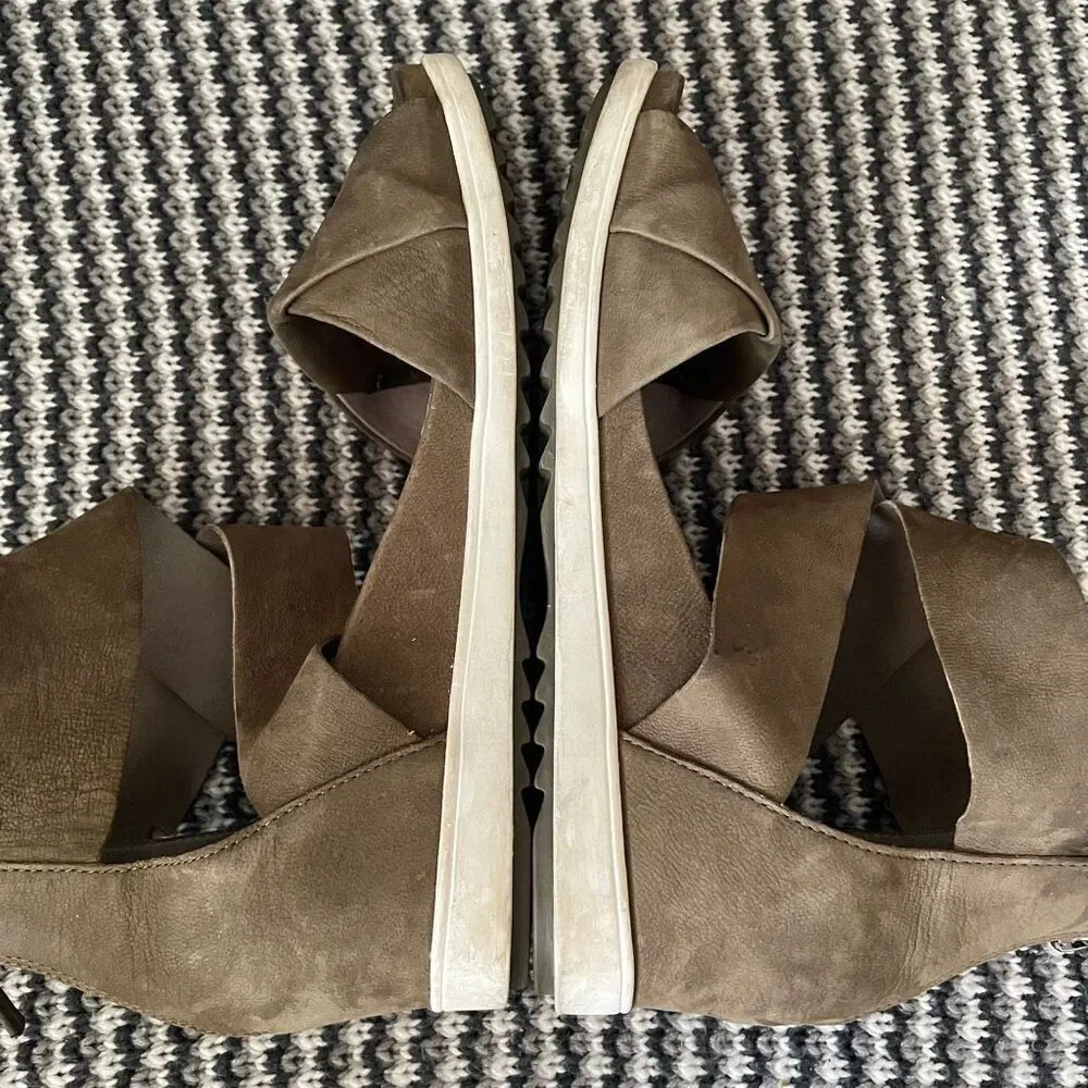Eileen Fisher Viv women’s shoe size 7.5 green wedge sandal
